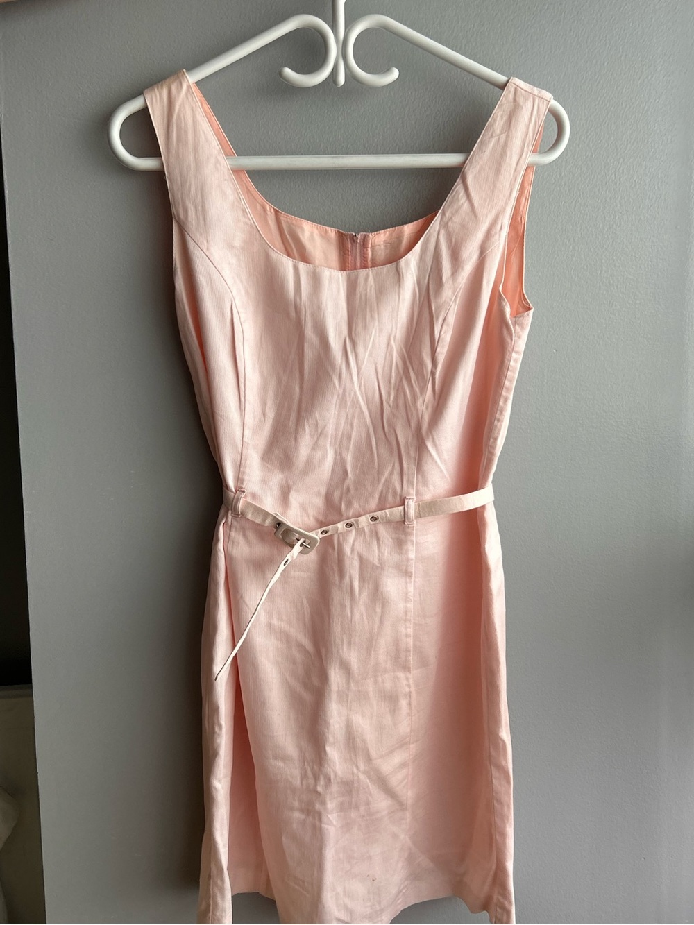 Italian Classic Sleeveless Pink Sheath Dress with Belt